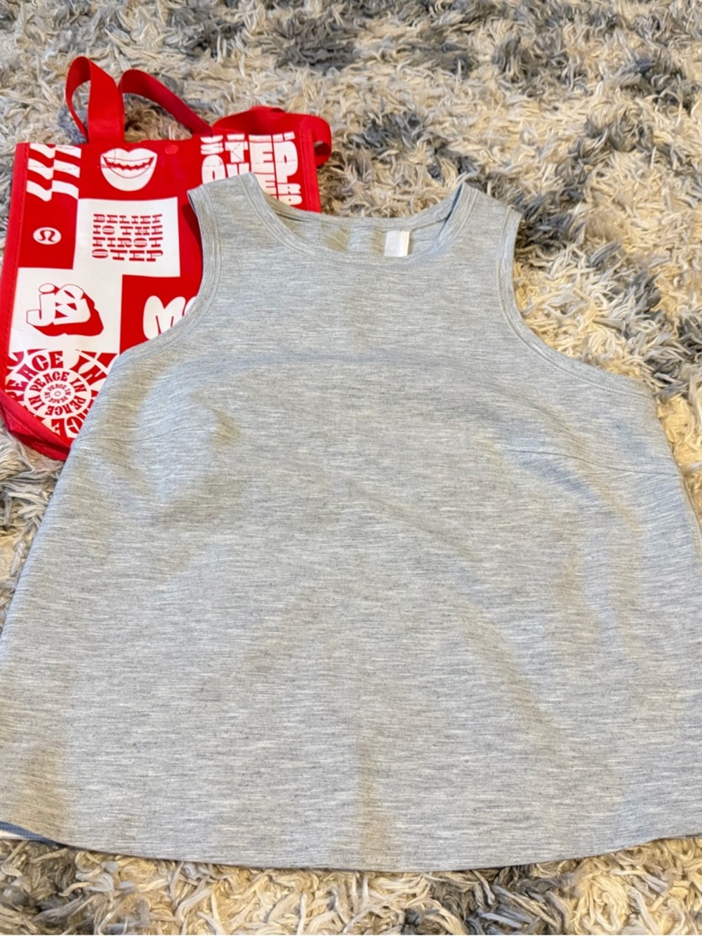lululemon Minimal Tank
Heathered Power Grey